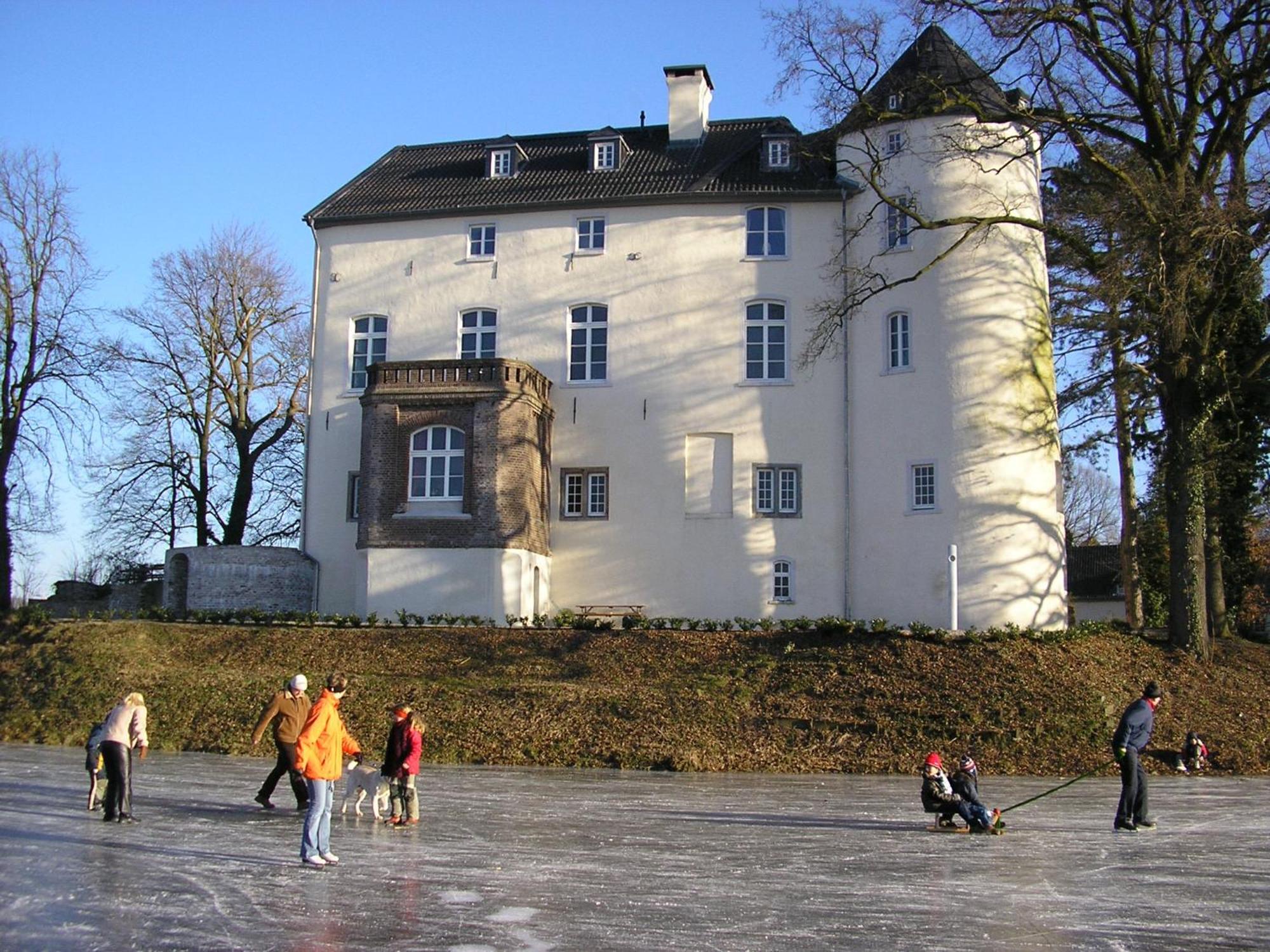 Burg Boetzelaer Hotell Kalkar Exteriör bild